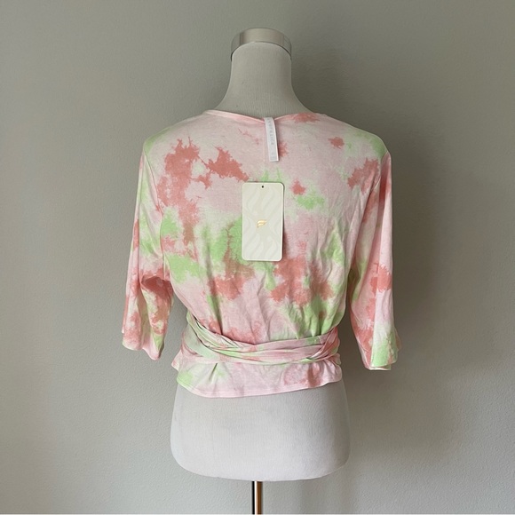 Fabletics Laila Wrap Top New Era Pastel Watercolors Size 1X - Picture 6 of 10